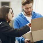 How sendpal guides travellers for carrying items